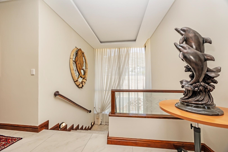 8 Bedroom Property for Sale in Baronetcy Estate Western Cape